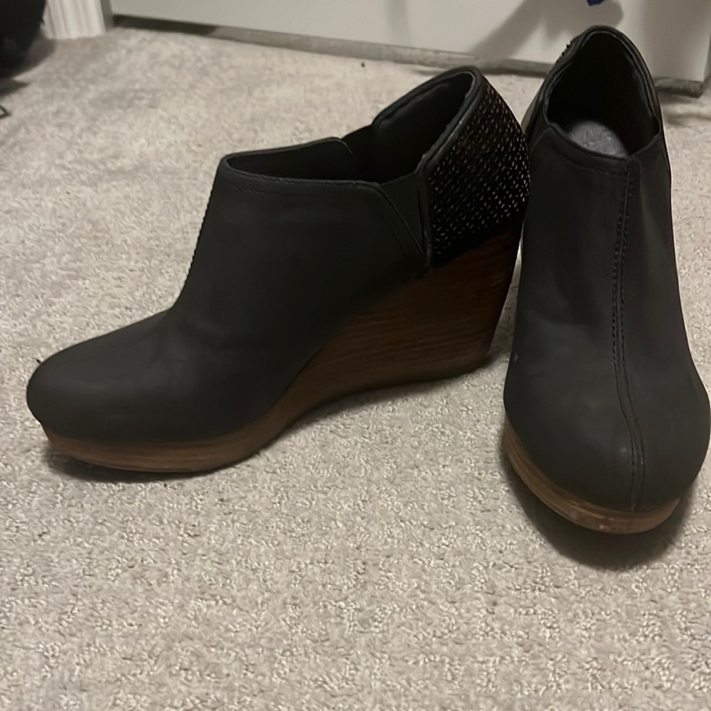 Wedge bootie - size 9